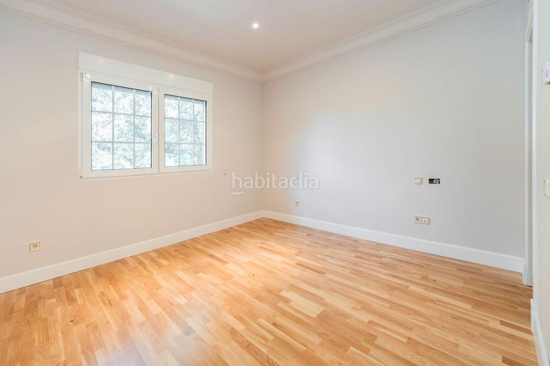 Foto d9abb7ce-10af-4f3a-8c74-4cf52b0ede09. Casa amb calefacció piscina a Navalquejigo-Los Arroyos Escorial (El)