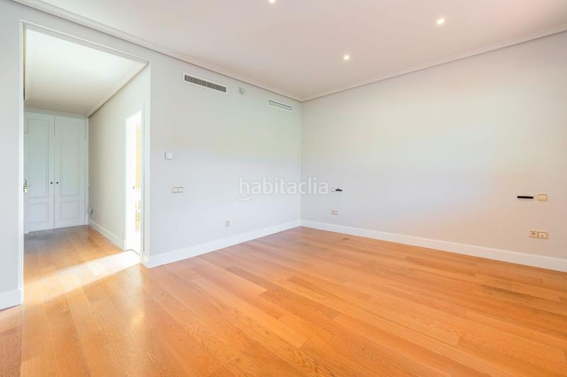 Foto e4a09e87-923c-40cc-b959-a18278a15323. Casa amb calefacció piscina a Navalquejigo-Los Arroyos Escorial (El)