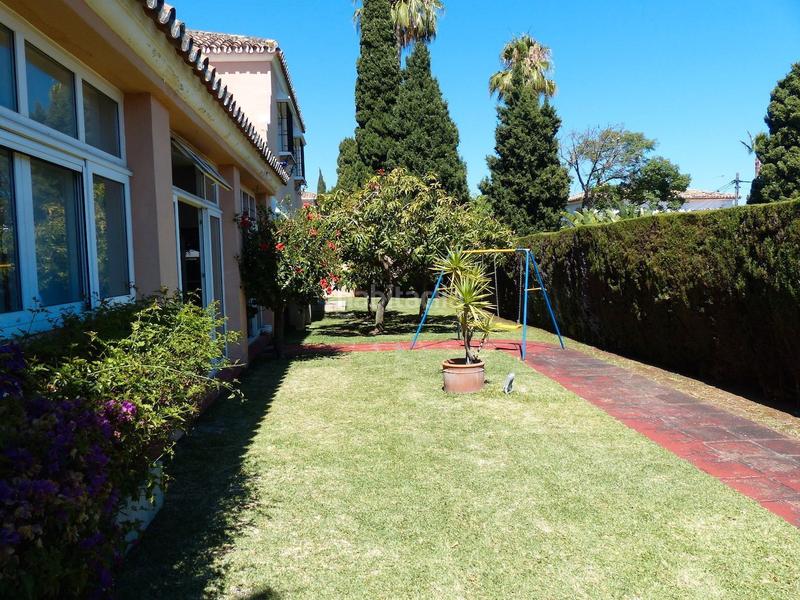 Foto f23493f0-3fe8-4aa1-8bf7-718b6d0c8250. Haus mit pool in Valdeolletas - Las Cancelas - Xarblanca Marbella
