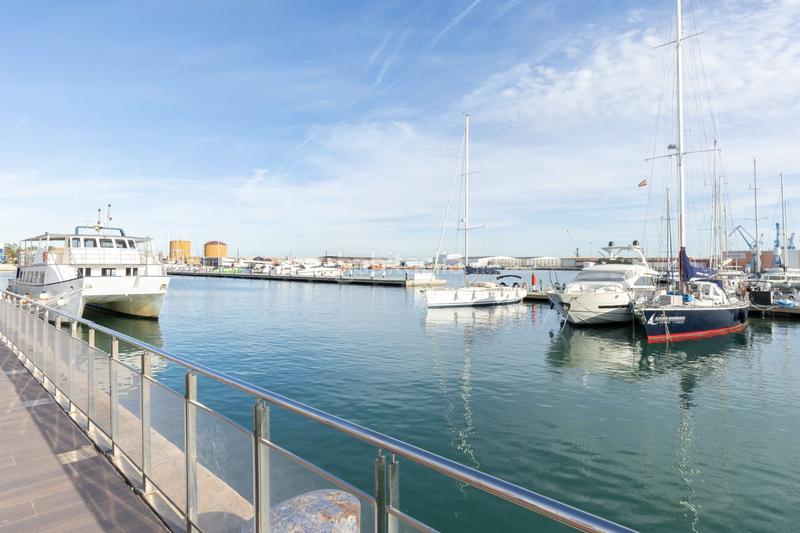 Foto 6d831f1f-7aa3-47ce-8d92-6a7cb395621c. Business premise in El Grao Castellón de la Plana