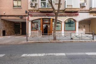 Pis a Ventas. Restaurante en venta en c. de mateo garcía