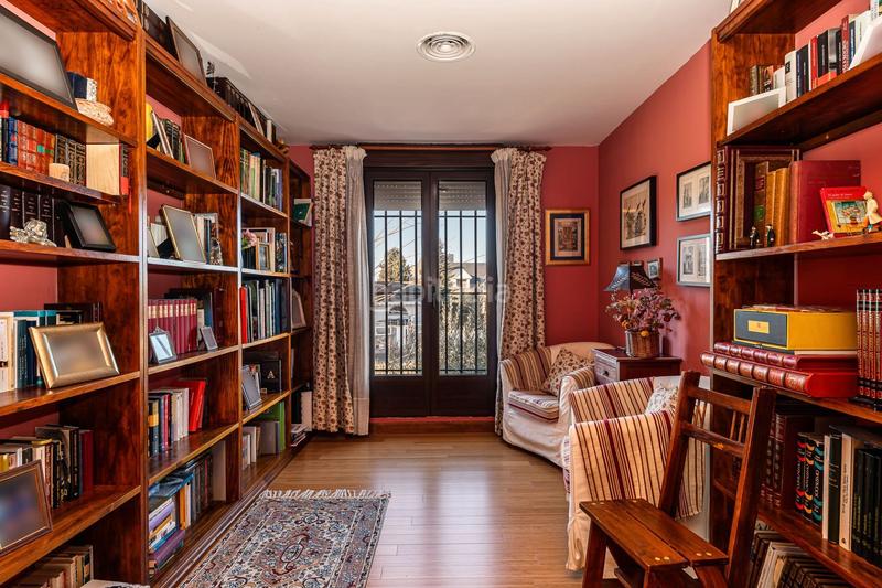 Foto 157b2c21-e3ed-42dd-9bb5-e2d28b6d7597. Maison avec piscine dans Montecarmelo Madrid