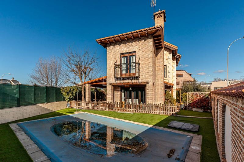 Foto 26847927-a390-4579-91e4-53330bf2161c. Maison avec piscine dans Montecarmelo Madrid