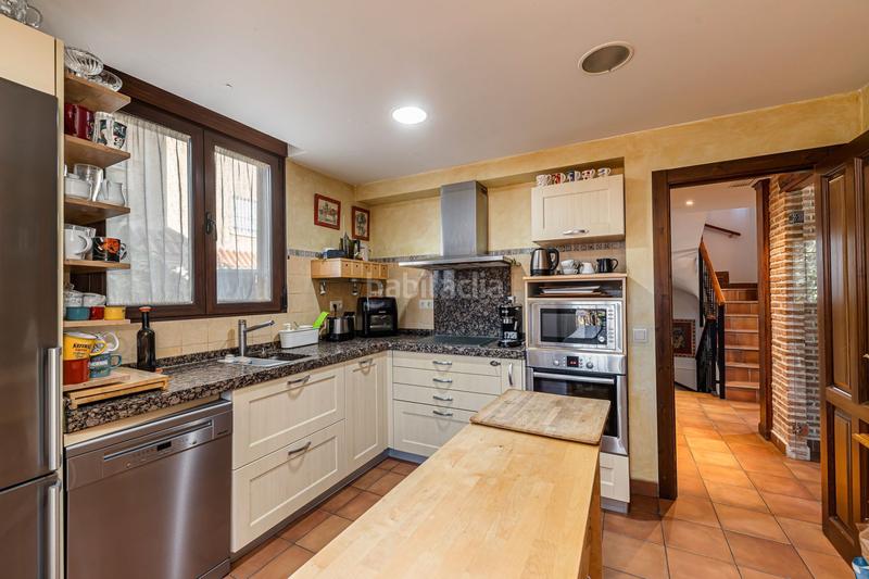 Foto 354b8ed7-a19e-4c19-aaa6-73585d2c9f70. Maison avec piscine dans Montecarmelo Madrid