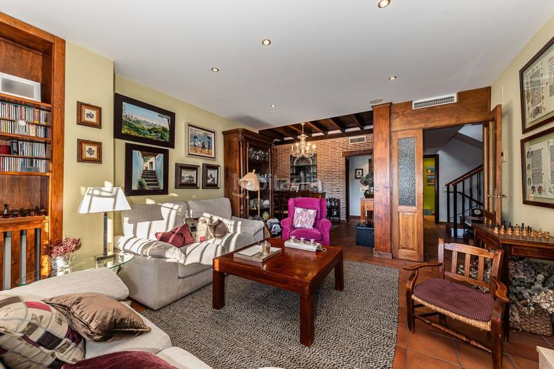 Foto 3fedce4f-2972-4d9c-b325-8ac2f3d5a33a. Maison avec piscine dans Montecarmelo Madrid