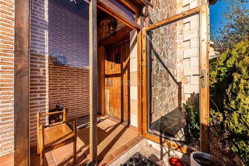 Foto b2e387e3-bd31-47d9-92a9-4b45bab58097. Maison avec piscine dans Montecarmelo Madrid