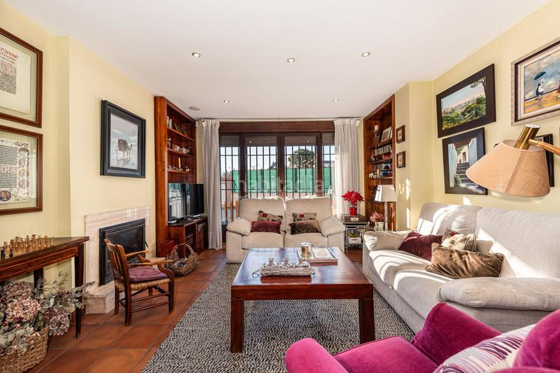 Foto eae0c83f-c5d1-42f4-be6d-0aa9b662fdf3. Maison avec piscine dans Montecarmelo Madrid