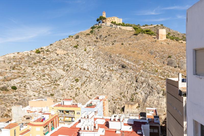 Foto b7b5b811-11f5-4649-8fd6-63470b88e50c. Ático piso en venta en carrer agustín oliver en Sant Antoni Cullera