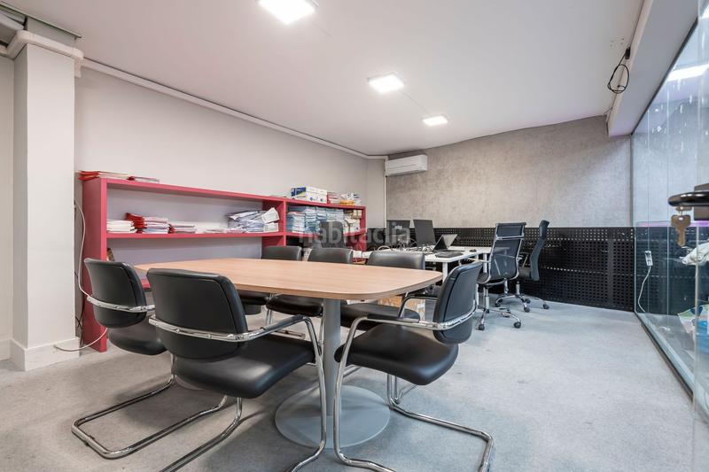 Foto 4cdfe4b8-f6a4-43f0-8ea2-c90717a9a5bc. Oficina a Fuente del Berro Madrid