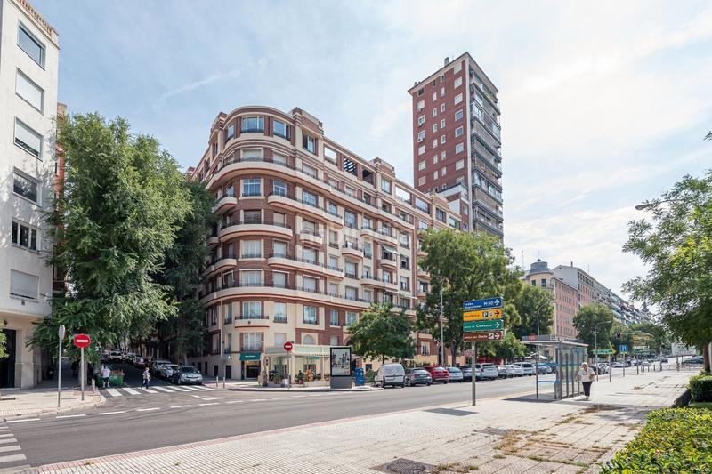 Foto 3cf7c7ff-d431-4581-84ea-2161f72d8ea8. Office space in Argüelles Madrid