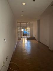 Rent Business premise in Mont Olivet. Local commercial en monteolivete tu negocio en el corazón del  b