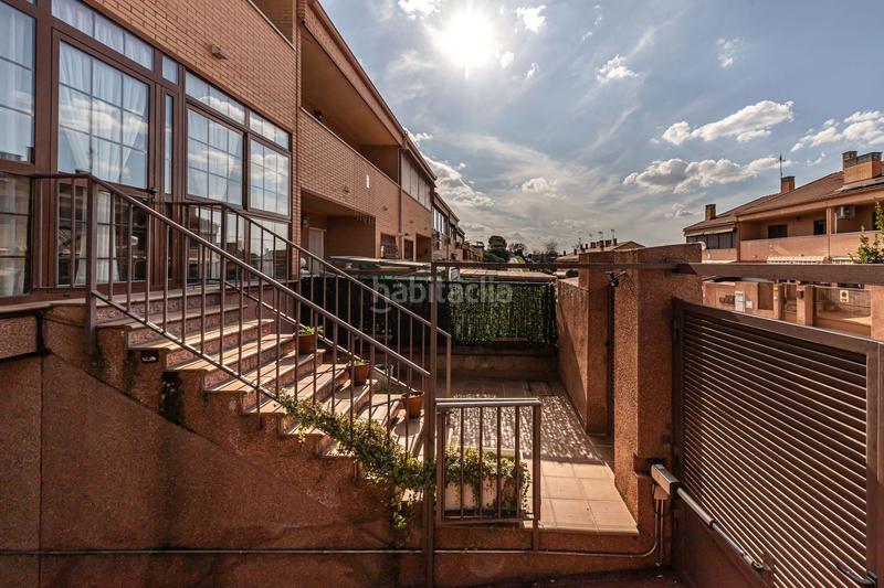 Foto a89b8622-6091-49e9-ade3-47851cc0beb2. Casa adossada amb piscina a Parque Coimbra Móstoles
