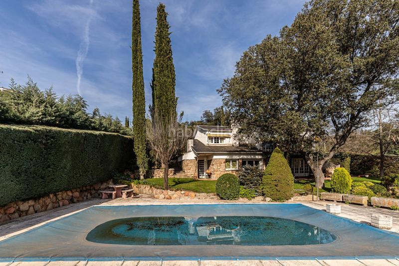 Foto 89e9a7d6-cb52-4133-bbe0-f13102b74750. Casa chalet en venta cerro de alarcón en Cerro Alarcón Valdemorillo