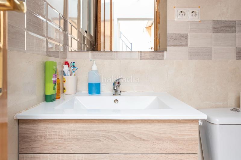 Foto 5ced3117-27d7-44cd-86f9-7e2a80a62bcc. Casa a schiera in Palomeras Sureste Madrid