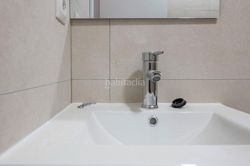 Foto 02af2609-1b10-4aca-aff6-563abf613853. Casa chalet para inversión en herrera oria en Peñagrande Madrid