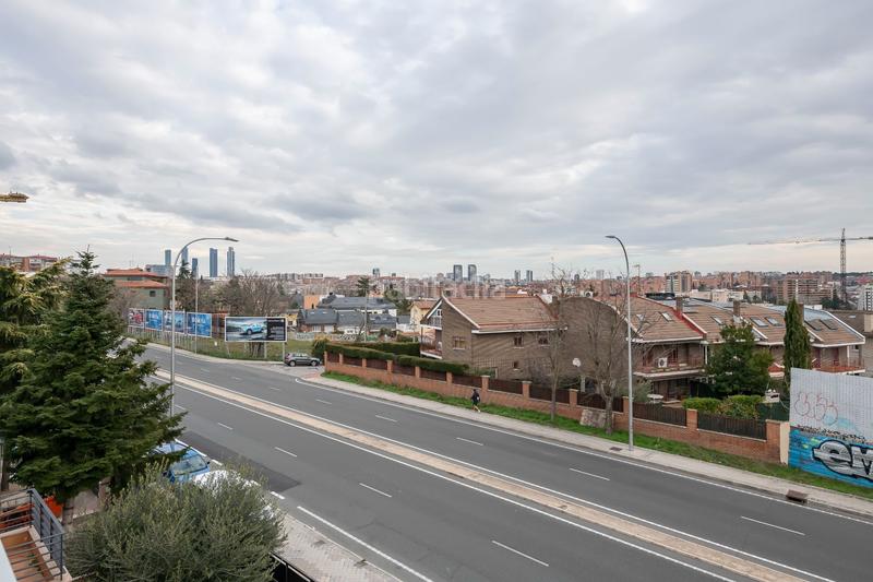 Foto 571a0721-ff45-4569-b259-f55594134c69. Casa chalet para inversión en herrera oria en Peñagrande Madrid