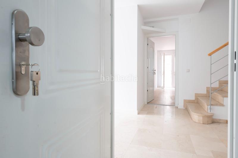 Foto 6efa130f-32db-4074-8a99-05960d558e1b. Casa chalet para inversión en herrera oria en Peñagrande Madrid
