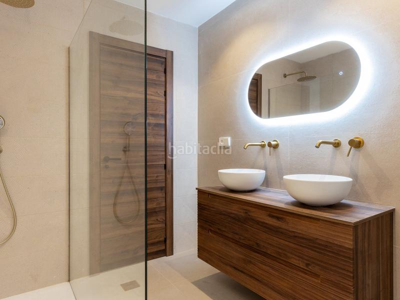 Foto c31d9fee-e60c-40a7-a66d-592f025a071e. Pis a El Botànic Valencia