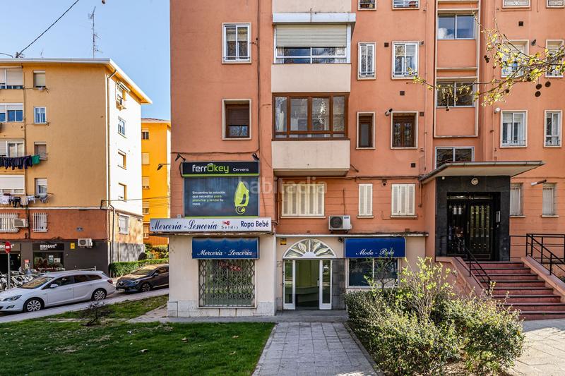Foto 0620f13a-9f1b-4b7d-b588-dade0798359b. Local comercial local con proyecto de coliving en av de san luis en Madrid