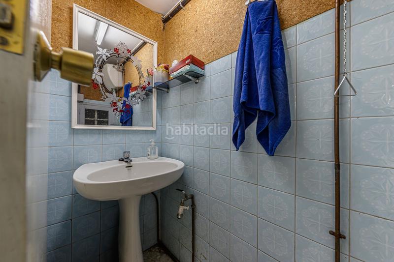 Foto 07476f1b-80dd-47d4-a40a-fb5e9f5467a8. Local comercial local con proyecto de coliving en av de san luis en Madrid