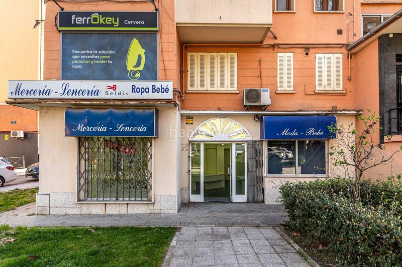 Foto 0b22b9b4-039f-497c-ba69-55bf4f8115a1. Local comercial local con proyecto de coliving en av de san luis en Madrid