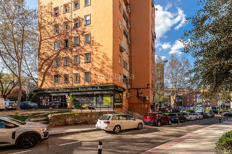 Foto 8a151ec3-b578-43bc-993b-8c35c212d46d. Local comercial local con proyecto de coliving en av de san luis en Madrid