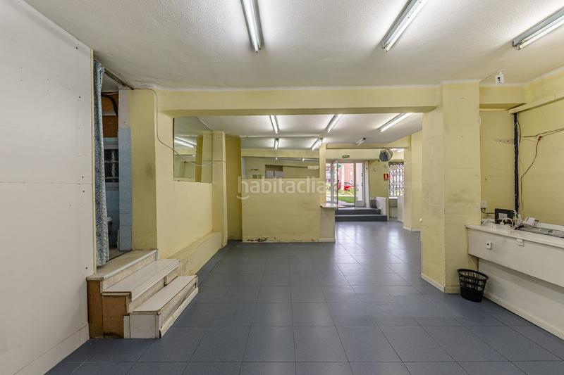 Foto a5f9bf0c-037d-4131-8929-11f94f1d7e72. Local comercial local con proyecto de coliving en av de san luis en Madrid