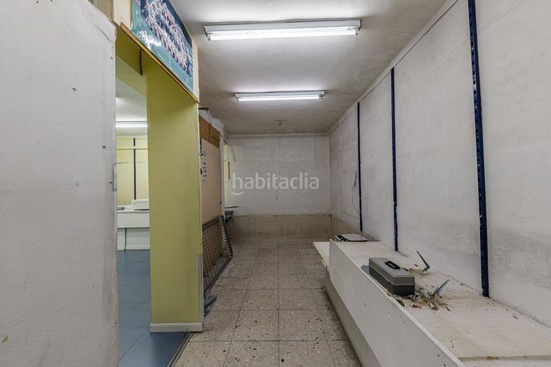 Foto c5e21a95-918a-4bf3-a6fb-b802f39a2f0b. Local comercial local con proyecto de coliving en av de san luis en Madrid