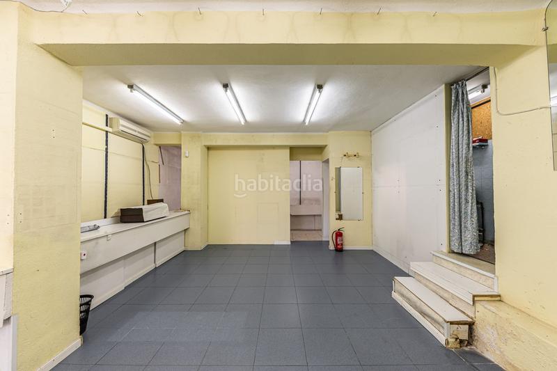 Foto f5a19ab2-1ebb-4394-9074-a0c4ec9b0f16. Local comercial local con proyecto de coliving en av de san luis en Madrid