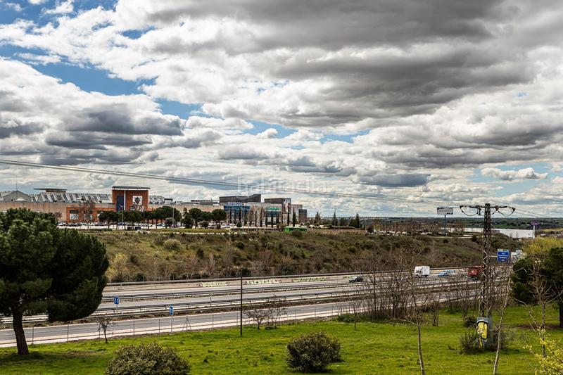 Foto 564a8f2a-928c-4f21-b91e-5b603f27741f. Terreno residencial parcela en venta Parque Coimbra, en Móstoles