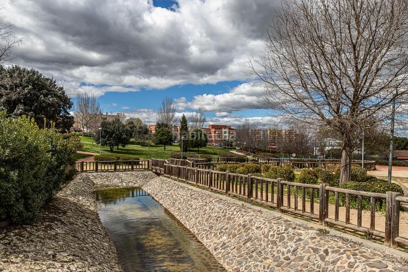Foto 7b3c8ce8-5c8f-48c8-9112-6be86d853002. Terreno residencial parcela en venta Parque Coimbra, en Móstoles