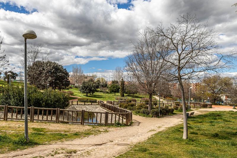 Foto ed33510f-e5cb-4499-bc01-f4811e19a490. Terreno residencial parcela en venta Parque Coimbra, en Móstoles