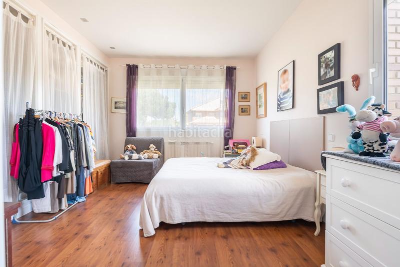 Foto 6522df7e-e3e7-4a84-8e02-4a77468f1005. Casa chalet independiente en venta en Cerro Alarcón, en Valdemorillo