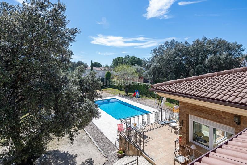 Foto b0d981b5-6e05-49b0-b78e-3beb79806e2d. Casa chalet independiente en venta en Cerro Alarcón, en Valdemorillo