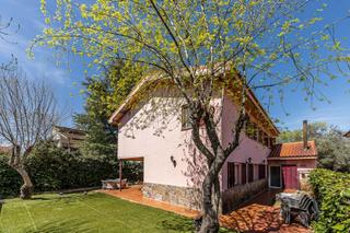 Casa in Alpedrete. Chalet independiente en venta  alpedrete