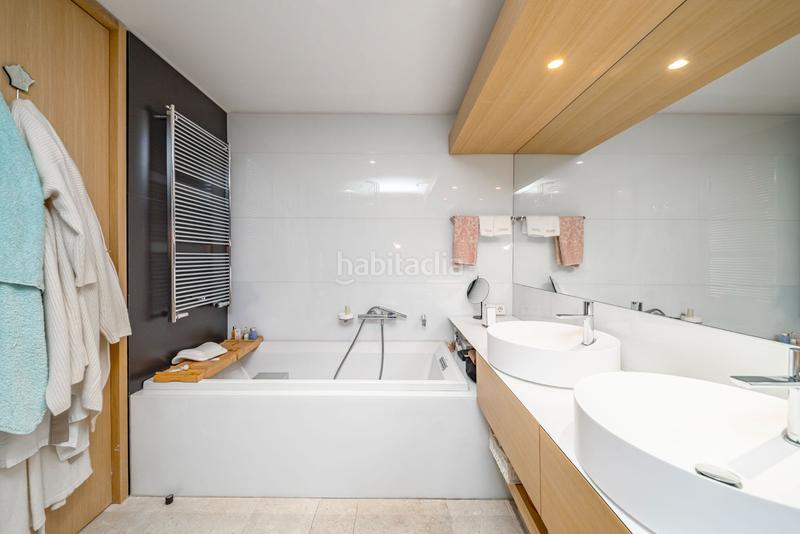 Foto 9f45df1c-4433-45ae-8d42-a539bef9cb7f. Dúplex  en venta p. de la habana en Hispanoamérica-Bernabéu Madrid