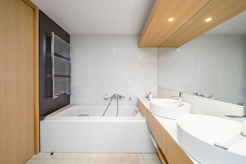 Foto b47a747e-7a80-44b8-9f2f-52045a1abd2d. Dúplex  en venta p. de la habana en Hispanoamérica-Bernabéu Madrid