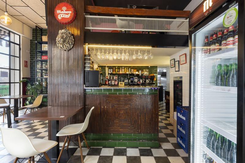 Foto b9aac2f3-84b5-4f13-bc3d-04669a42777f. Traspaso local comercial traspaso Arrancapins en Valencia