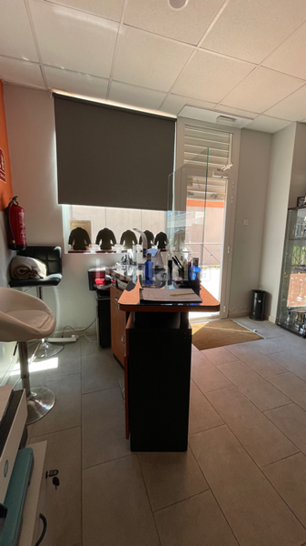 Foto 3d89ff54-fb95-4dd9-a9f9-b671298b9497. Local commercial dans Parla este Parla