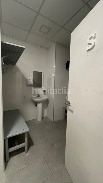 Foto c1ca6bb2-d77f-4bb8-8606-5807dc494d64. Local commercial dans Parla este Parla