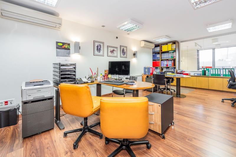 Foto 03c30584-8f1b-4602-8215-6fe4e31fe611. Office space in Sanchinarro Madrid