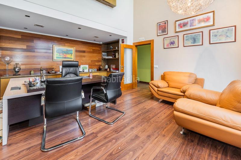 Foto 15030524-a9ed-4034-8eab-2d96c34362b9. Office space in Sanchinarro Madrid