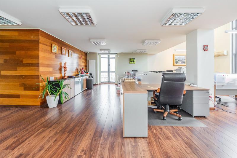 Foto 7f06bbe7-d308-4b91-80c5-731f83997f34. Office space in Sanchinarro Madrid