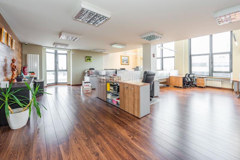 Foto 80c9fdc4-0ecf-4f78-8bfd-d5960ef80a5a. Office space in Sanchinarro Madrid