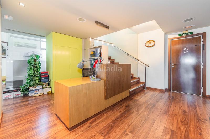 Foto cb0eea60-534f-4ca9-93b7-ea860de726e3. Office space in Sanchinarro Madrid