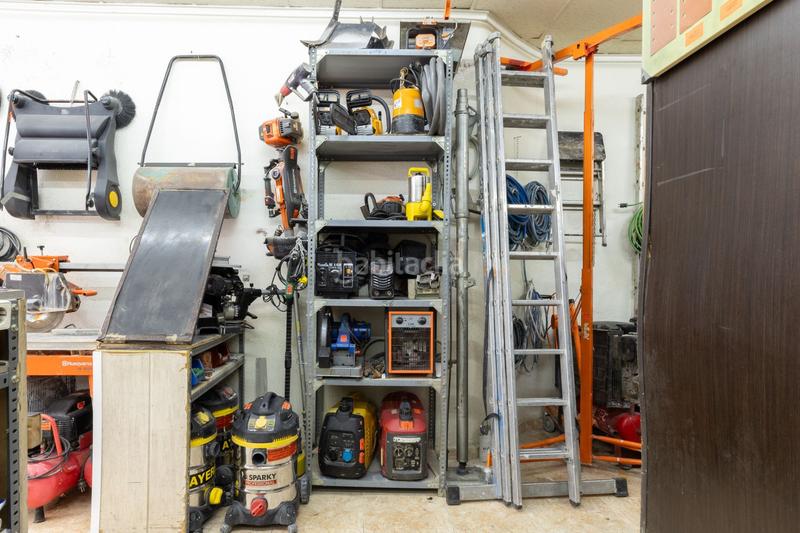 Foto 046d65d3-1a16-4418-b0ee-2661237b4075. Traspaso local comercial traspaso tienda Arrancapins en Valencia