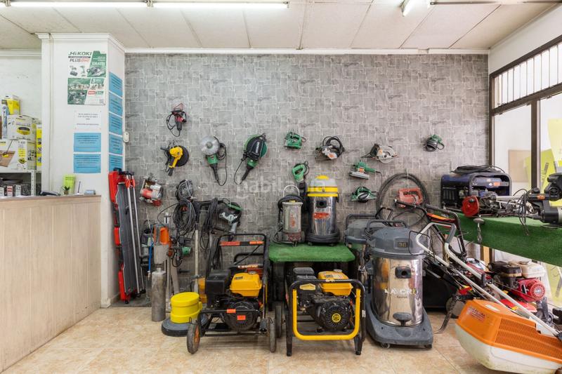 Foto 565c339d-a1ae-4afc-a335-209a906efba8. Traspaso local comercial traspaso tienda Arrancapins en Valencia