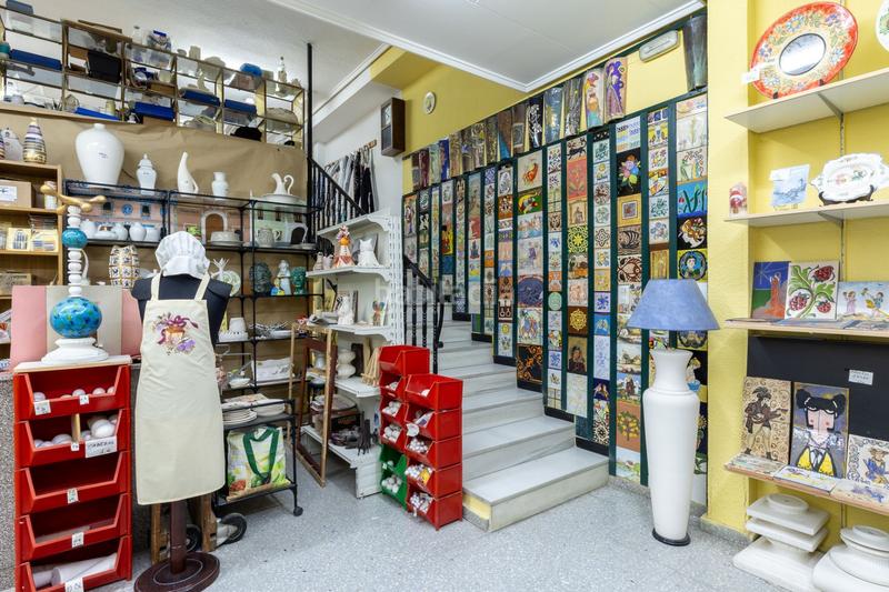 Foto 2e35570c-9aef-462d-97c4-75d64e6b6a9a. Local comercial a Russafa Valencia