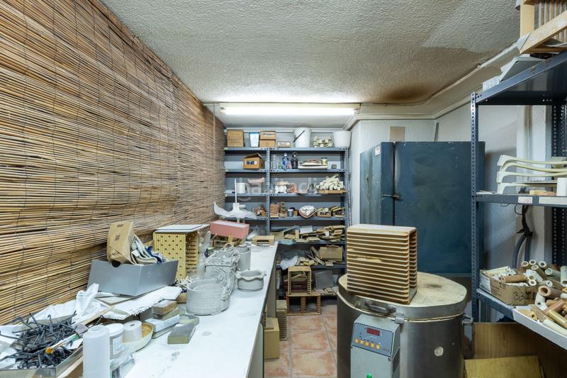 Foto 721335a2-84b2-4cee-bddf-1a5204fe3566. Local comercial a Russafa Valencia