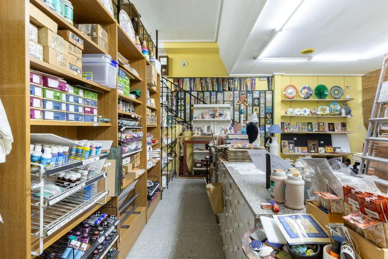 Foto 73bc299b-43e8-421a-a6c5-770ddde761ad. Local comercial a Russafa Valencia